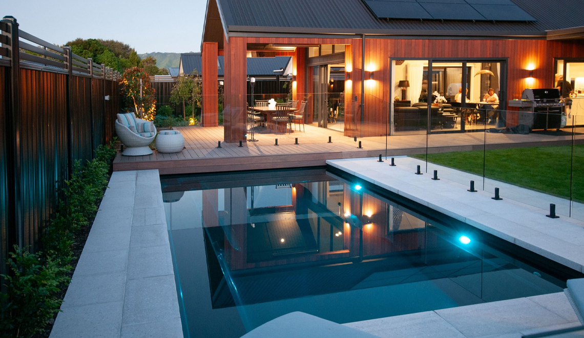 The Reflection with Auto Cover 9.90m in Ebony Blue