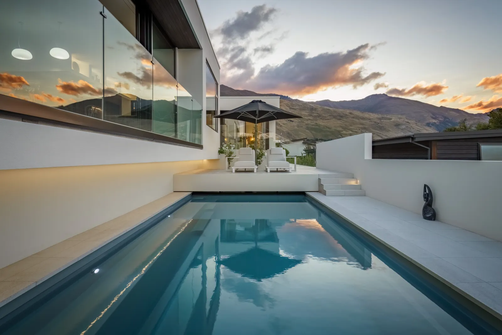 IMG LP NZ Reflection AC 9 Silver Grey Dupont Pools 004