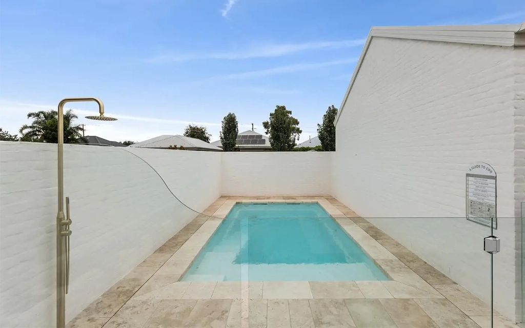 PIC LP AU The Precision 5 Shimmer White 1024 x 640 Swimming pool repair