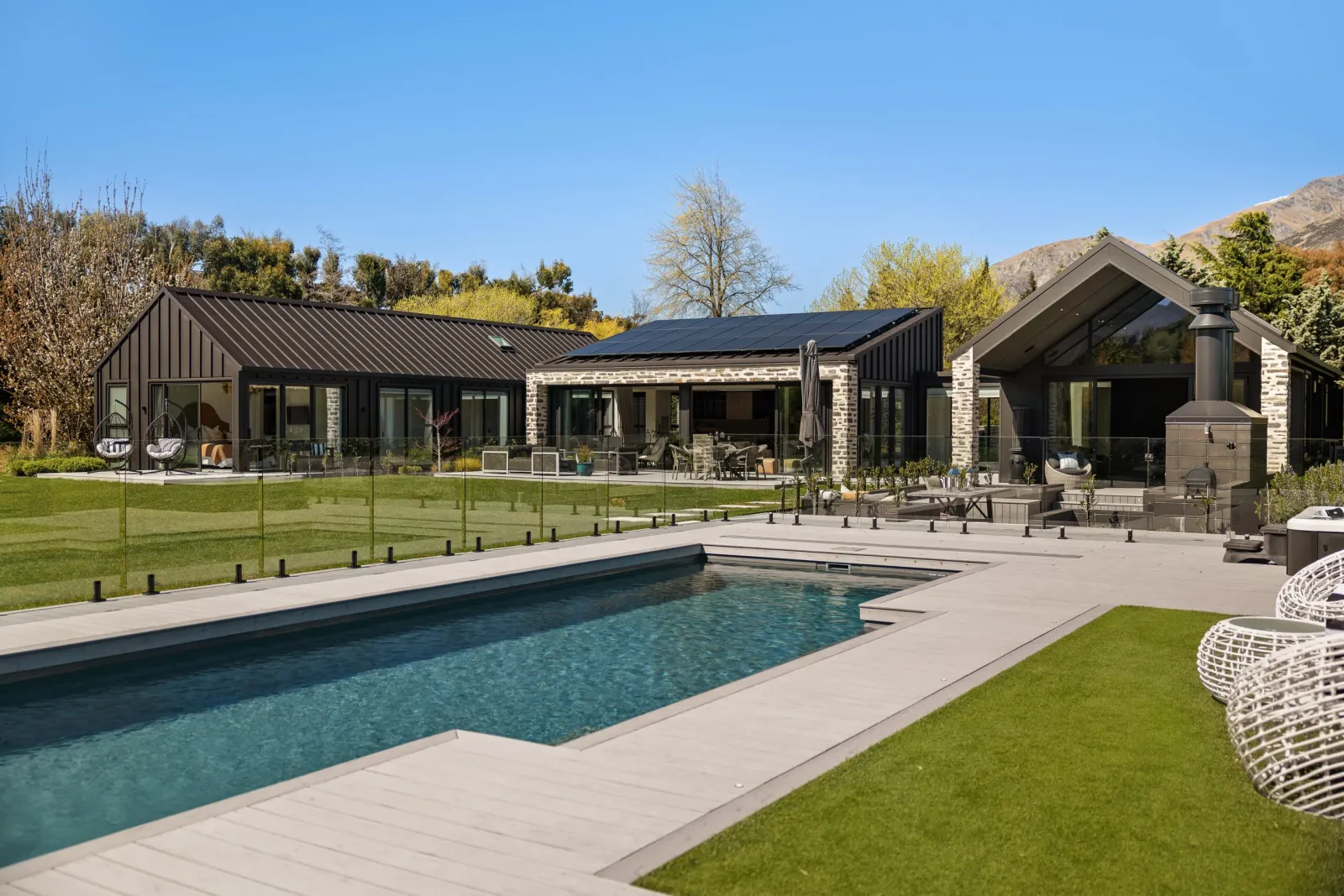 The Elegance in Graphite Grey